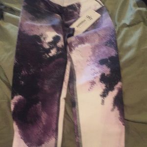 Alo yoga smoke print legging